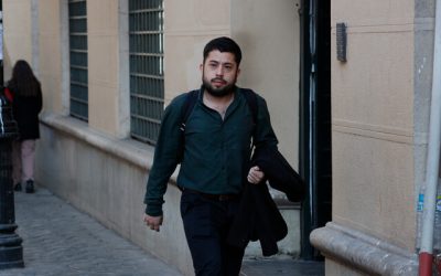 Este jueves, Marco Velarde, líder del partido Comunes, sostuvo una reunión con la expresidenta Michelle Bachelet en un contexto desafiante para la colectividad. Actualmente, el Servicio Electoral (Servel) ha presentado una solicitud de disolución contra el partido.