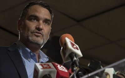 El presidente de la UDI, el senador Javier Macaya, abordó la posibilidad de que la alcaldesa de Las Condes, Daniela Peñaloza, retire su candidatura en una entrevista con La Tercera Domingo.