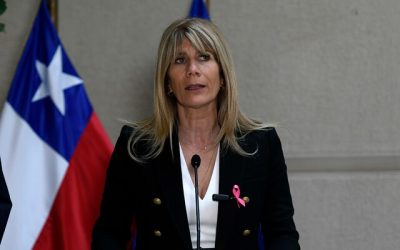 Senadora Rincón sale en defensa de Isabel Amor