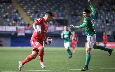 Colo Colo y la U tienen en la vista a Esteban Matus. (Foto: Agencia Uno)