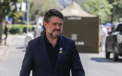 "Tenemos que evaluar la posibilidad de establecer un Estado de Excepción, aunque sea para algunas comunas de la Región", solicitó Claudio Orrego.