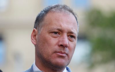 El diputado José Miguel Castro, perteneciente a Renovación Nacional (RN), demandó a las autoridades respecto al traslado de reclusos a la penitenciaría de Antofagasta, y exige transparencia en la entrega de información por parte de Gendarmería y del Gobierno.