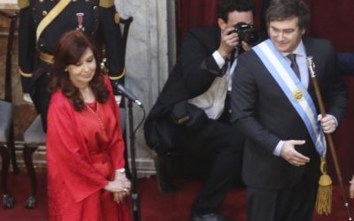 10 de DICIEMBRE de 2023 / BUENOS AIRES
El presidente argentino, Alberto Fernández, traspasa el mando presidencial al ultraderechista miembro de "La Libertad Avaza", Javier Milei, quien asume el cargo de Presidente de la Nación argentina en el Congreso Nacional.
FOTO: JESUS MARTINEZ / AGENCIAUNO