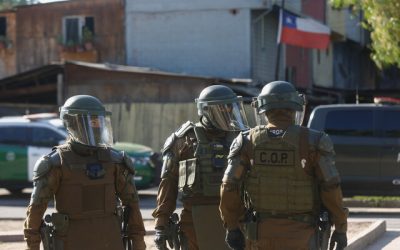 La Ministra del Interior, Carolina Tohá, abordó el miércoles pasado un posible caso de negligencia relacionado con la actuación de dos carabineros en un enfrentamiento que resultó en la muerte de un militar en Estación Central.
