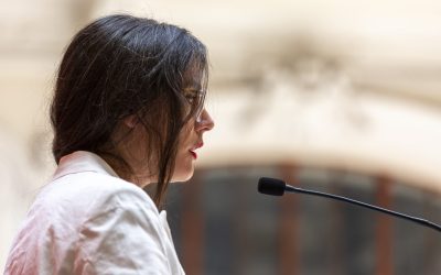 Vallejo sobre negociar con la CAM: Si hay disposición, que se haga sin "pistola sobre la mesa".