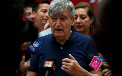 El secretario general del Partido Socialista, Camilo Escalona, expresó en una entrevista con Cooperativa que ningún individuo con antecedentes relacionados con la probidad será respaldado como candidato en la búsqueda de un acuerdo entre partidos oficialistas para las elecciones municipales y de gobernadores regionales.