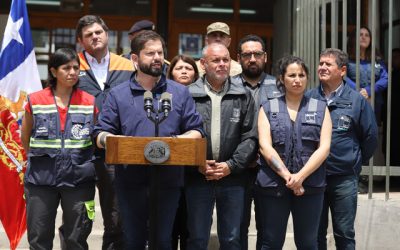 Boric anuncia más personal militar y policial en zonas afectadas por incendios.