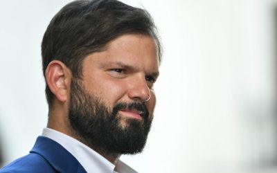 Boric llama a que "la PGU aumente, pero además que exista solidaridad en el sistema" de pensiones.