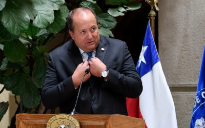 Valencia afirma que no está inhabilitado de investigar tras viralización de foto con Chadwick.