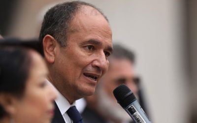 Fotografía del gobernador del Biobío Rodrigo Díaz