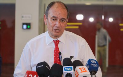 El lunes, el gobernador de la Región del Biobío, Rodrigo Díaz Worner, anunció que no buscará un segundo mandato en el cargo. Durante una conferencia de prensa en la Gobernación Regional, explicó su decisión: "No voy a postular a un nuevo período como gobernador, creo que he cumplido con muchas tareas, varias cosas están encaminadas. He tenido un problema grave también en todo lo que se denomina Caso Convenios y creo que mi tarea hoy en día es sacar adelante a la región e implementar un proceso grande de reformas".