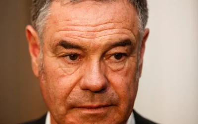 Ossandón estatua Piñera