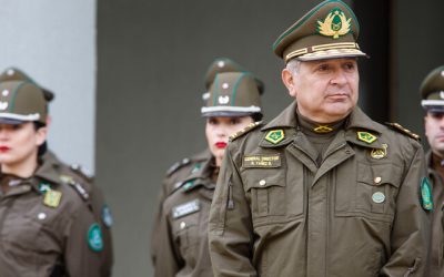 El 1 de octubre a las 9:00 de la mañana está prevista la audiencia de formalización del director general de Carabineros, Ricardo Yáñez, por omisión en apremios ilegítimos durante su gestión como encargado de Orden y Seguridad en el contexto del estallido social de 2019.