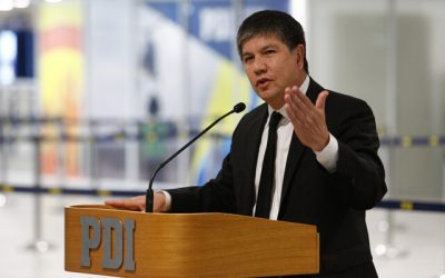 Desde la oficina de Alertas Migratorias de la Policía de Investigaciones (PDI) en el aeropuerto de Santiago, el subsecretario del Interior, Manuel Monsalve, habló sobre el estado actual del Programa Visa Waiver con Estados Unidos (EE.UU.), en el contexto de los avances relacionados con los acuerdos con dicho país en lo referente a la evaluación de los viajeros que se benefician de este programa.