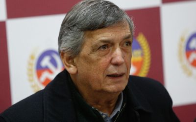 El presidente del Partido Comunista (PC), Lautaro Carmona, rompió con una tradición. Habitualmente, cada domingo a las 11:30, aborda temas de actualidad en la Radio Nuevo Mundo, vinculada a su partido. Ayer, sin embargo, no participó. Y tenía una buena razón.