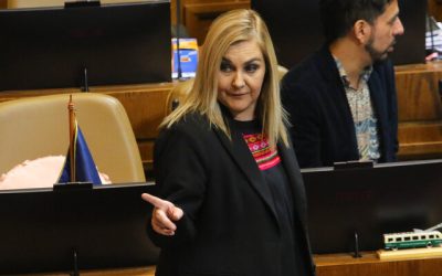 La diputada Pamela Jiles, del Partido Humanista, acusó al Frente Amplio (FA) de bloquear la votación de un nuevo proyecto de retiro de fondos de pensiones. Frente a esto, la coalición oficialista emitió una respuesta.