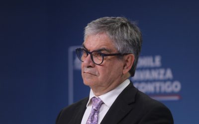 Ministro Marcel respalda a director del SII
