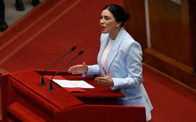 La presidenta de la Cámara de Diputados, Karol Cariola (PC), se refirió este lunes a la tensión entre los partidos de gobierno en relación al apoyo del Partido Comunista al régimen de Nicolás Maduro.