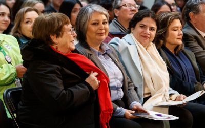 Los partidos de Chile Vamos –Unión Demócrata Independiente (UDI), Renovación Nacional (RN) y Evolución Política (Evópoli)– han instado a la expresidenta Michelle Bachelet a rendir cuentas por las reformas que, según ellos, siguen afectando a los chilenos.
