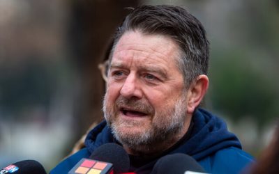 Gobernador Orrego: "No sabemos si habrá clases" este lunes