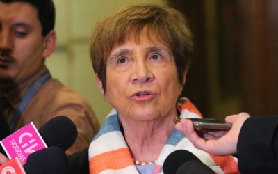 La opinión de Lautaro Carmona fue respaldada por la diputada Carmen Hertz (PC) en el programa Desde la Redacción de la La Tercera en donde argumentó que no está: "En condiciones de calificar el gobierno de Maduro como una dictadura"