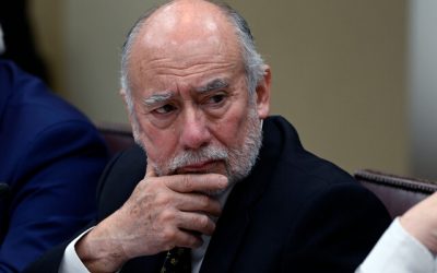 Senador Iván Flores