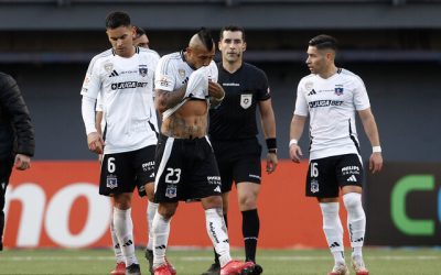Arturo Vidal expulsado y sin clásico ante la UC. (Foto: Agencia Uno)