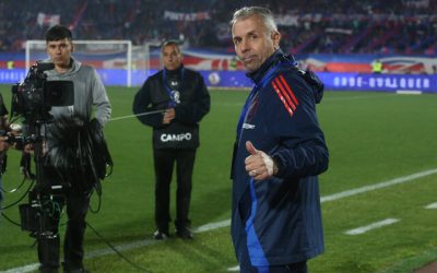 El "profe" Álvarez le pide a sus dirigidos reaccionar. (Foto: Archivo/Agencia UNO)