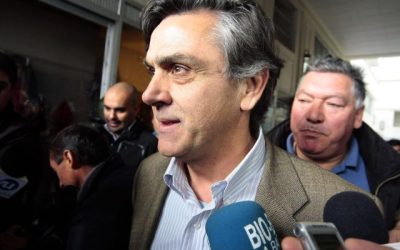 Longueira advierte que Chile Vamos podría "desaparecer" de no ser "bien liderado".