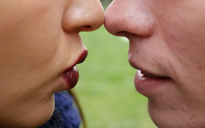 Tribunal Supremo español declaró que un beso no consentido es una agresión sexual