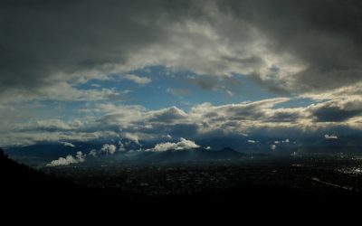 Italia enfrenta una sorprendente caída de enormes granizos en pleno verano