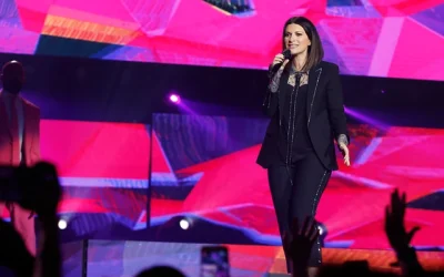 Laura Pausini caída