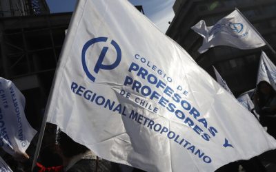 Críticas han surgido por parte del colegio de profesores en la región de Atacama, quienes afirman que los colegios bajo la administración de los Servicios Locales de Educación no han experimentado los progresos prometidos por el Gobierno en cuanto a infraestructura.
