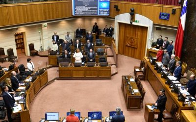 En una definición ajustada, con 23 votos en contra y 21 a favor, el Senado ha decidido rechazar una propuesta legislativa que buscaba establecer normativas para la ejecución de penas alternativas a la privación de libertad para individuos que padecen enfermedades terminales, presentan un deterioro físico significativo o se encuentran en una avanzada edad.