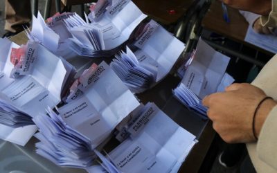 77% cree que hay que cerrar el tema constituyente