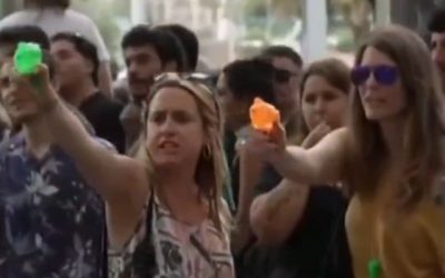 Ataque pistolas de agua