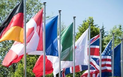 Banderas G7