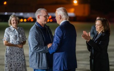 Biden bienvenida a tres estadounidenses liberados