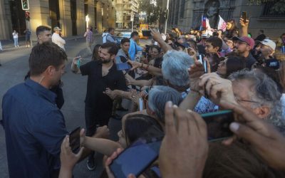 Boric adherentes La moneda A_UNO_1560790_0cf27