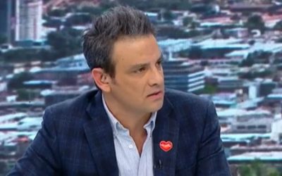 Usuarios en plataformas de redes sociales expresaron su descontento con los comentarios emitidos por el periodista Gonzalo Ramírez acerca de la eficacia de la Alerta SAE en el contexto de los devastadores incendios forestales que azotan la región de Valparaíso.