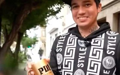 Este miércoles se dio a conocer la historia de Belarmino Parra, un trabajador recolector de basura en Punta Arenas, quien demostró una notable integridad al devolver un bolso que encontró, el cual contenía fajos de billetes que sumaban $27 millones.