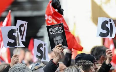 Los líderes socialistas, incluyendo ministros del gobierno español y otros dirigentes del PSOE, se congregaron en la calle Ferraz de Madrid después del Comité Federal para expresar su respaldo al presidente del gobierno, Pedro Sánchez.