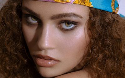 Su primer sencillo, "Ana Lahale" ("Estoy sola"), lanzado en 2020, ha acumulado más de 24 millones de reproducciones en Spotify. En 2021, se convirtió en una de las artistas principales del recién establecido sello Universal Arabic Music, una división de Universal Music. La prominencia de Elyanna ha alcanzado nuevas alturas.