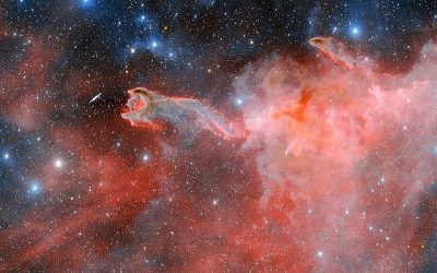 La cámara de energía oscura del Telescopio de 4 metros Víctor M. Blanco, ubicado en el Observatorio Interamericano del Cerro Tololo (CTIO) en Chile, ha capturado una asombrosa imagen de la nebulosa CG 4, comúnmente conocida como la "Mano de Dios".