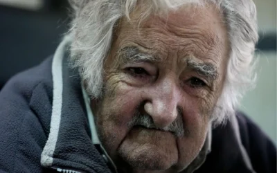 Mujica esófago
