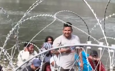 Corte Suprema extiende pausa a ley de Texas que permitiría a policía detener a migrantes