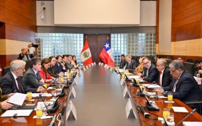 Chile y Perú firman acuerdo de cooperación fronteriza.