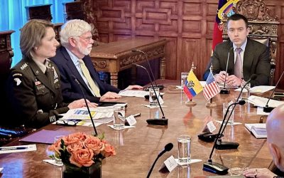 Ecuador y Estados Unidos firman acuerdo de cooperación marítima para combatir el crimen organizado