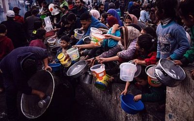 Philippe Lazzarini, comisario general de la Agencia de la ONU para los Refugiados Palestinos en Oriente Medio (UNRWA), subrayó el martes que el número de niños asesinados en Gaza debido a los ataques israelíes supera el número de menores que perdieron la vida en todas las guerras durante el últimos cuatro años.