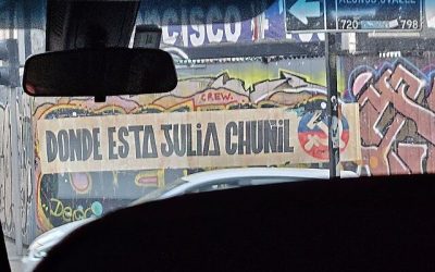 Lienzo en la calle con símbolo del PC Crédito GMota931 Creative Commons Atribución-CompartirIgual 4.0